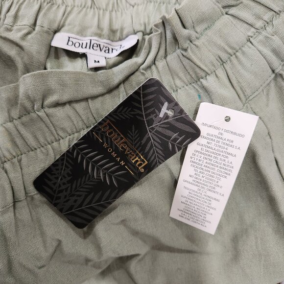 NWT Boulevard Size Medium moss green shorts - Picture 2 of 3